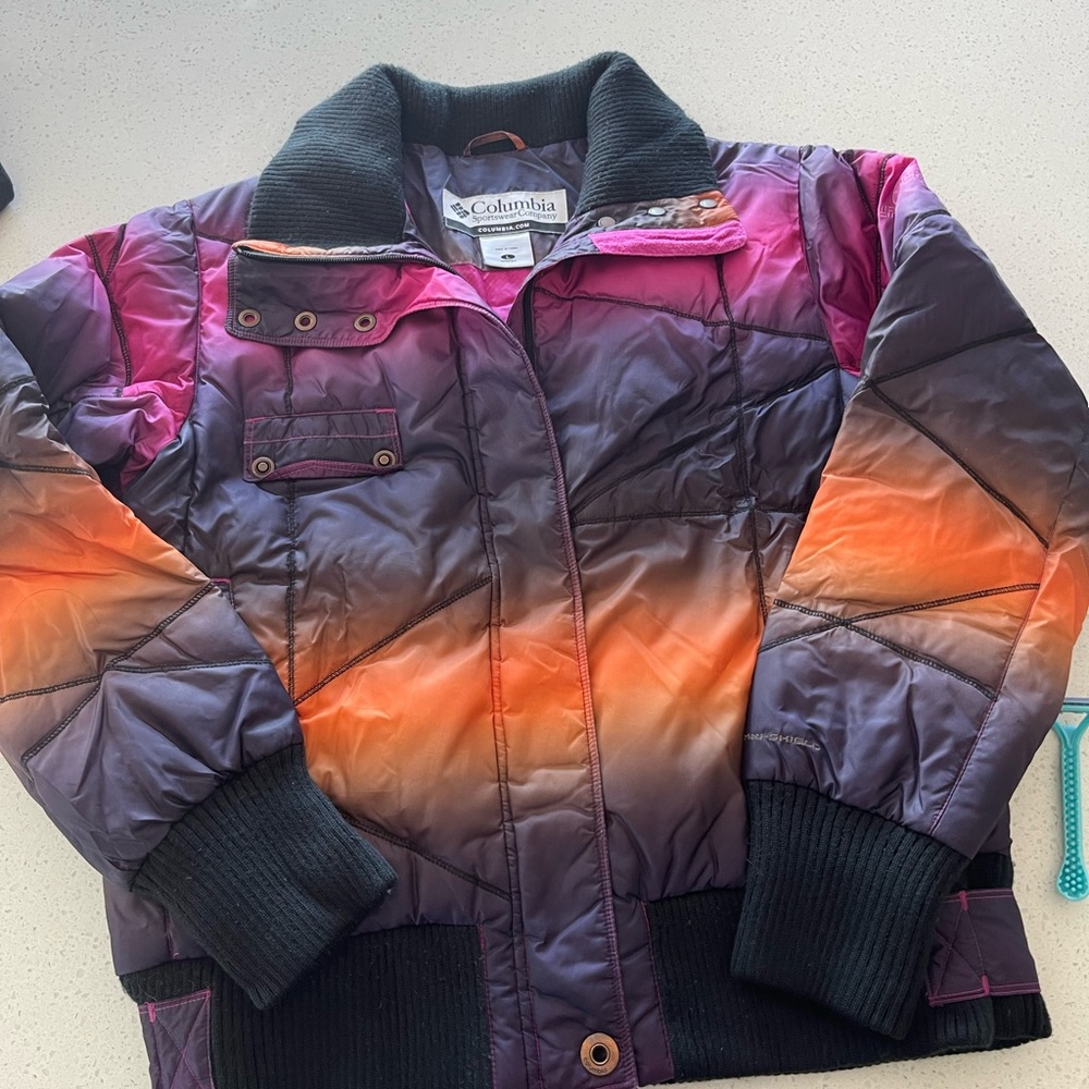 VINTAGE Women’s COLUMBIA size L Ombré - Super warm, down filled! GREAT CONDITION